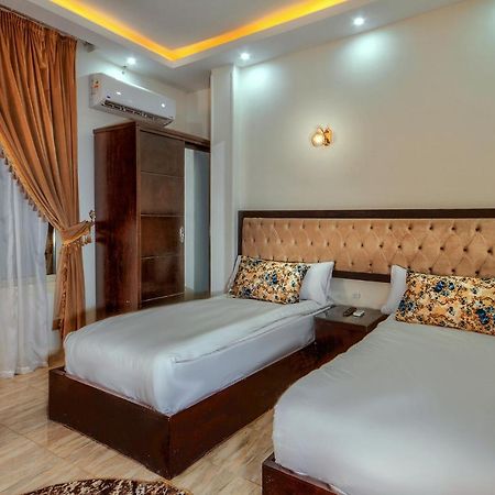 Tut Pyramids View Hotel Kafret el-Gabal Eksteriør billede
