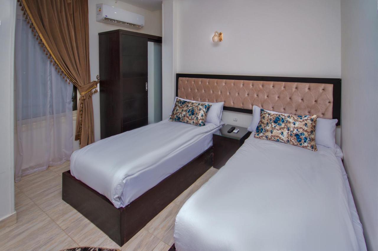 Tut Pyramids View Hotel Kafret el-Gabal Eksteriør billede