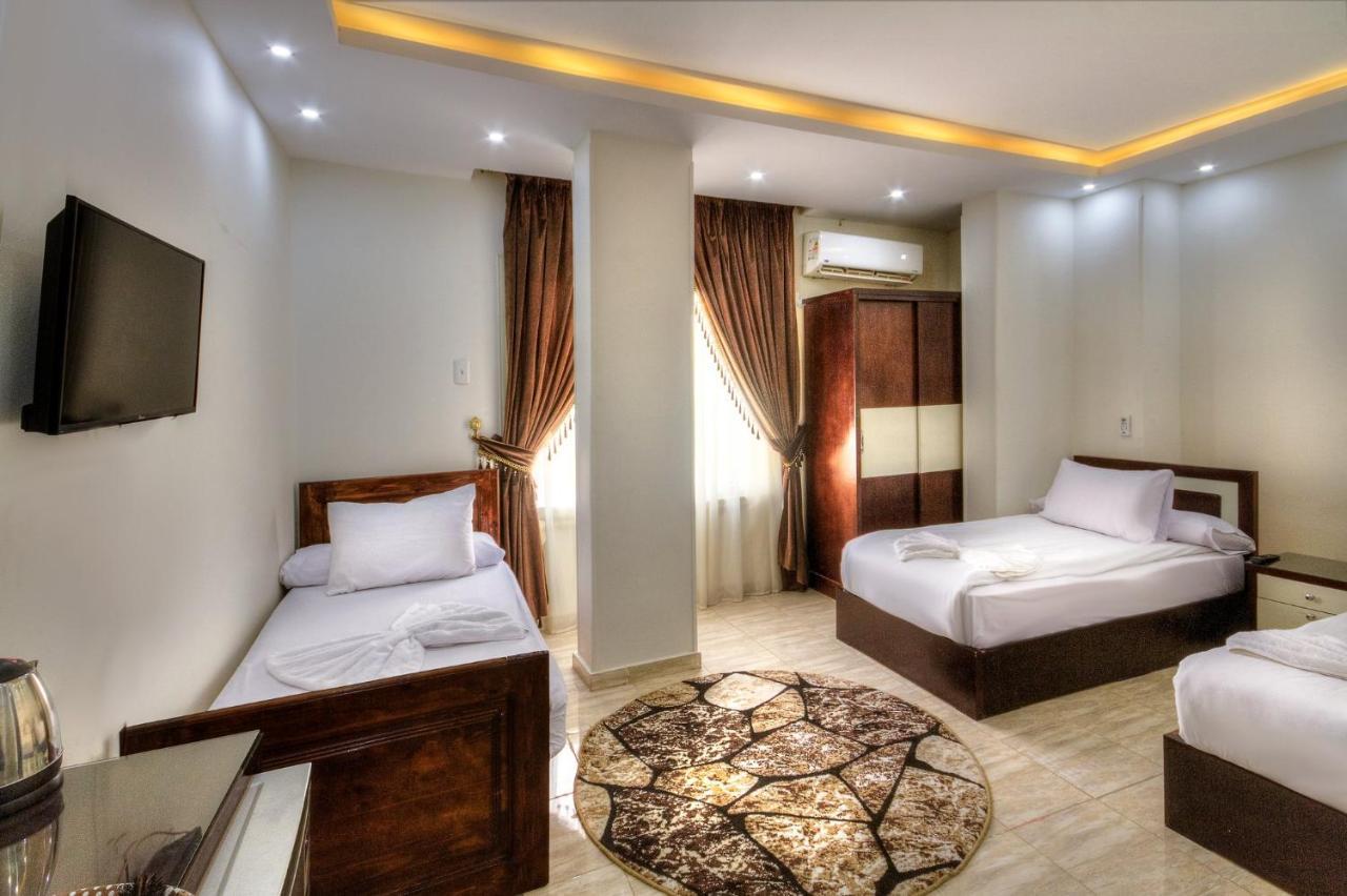 Tut Pyramids View Hotel Kafret el-Gabal Eksteriør billede