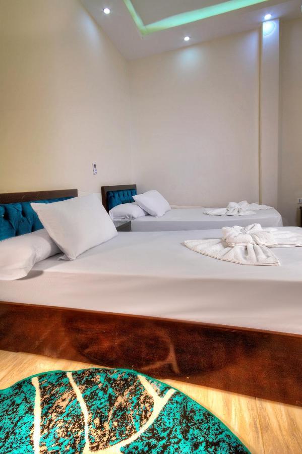 Tut Pyramids View Hotel Kafret el-Gabal Eksteriør billede