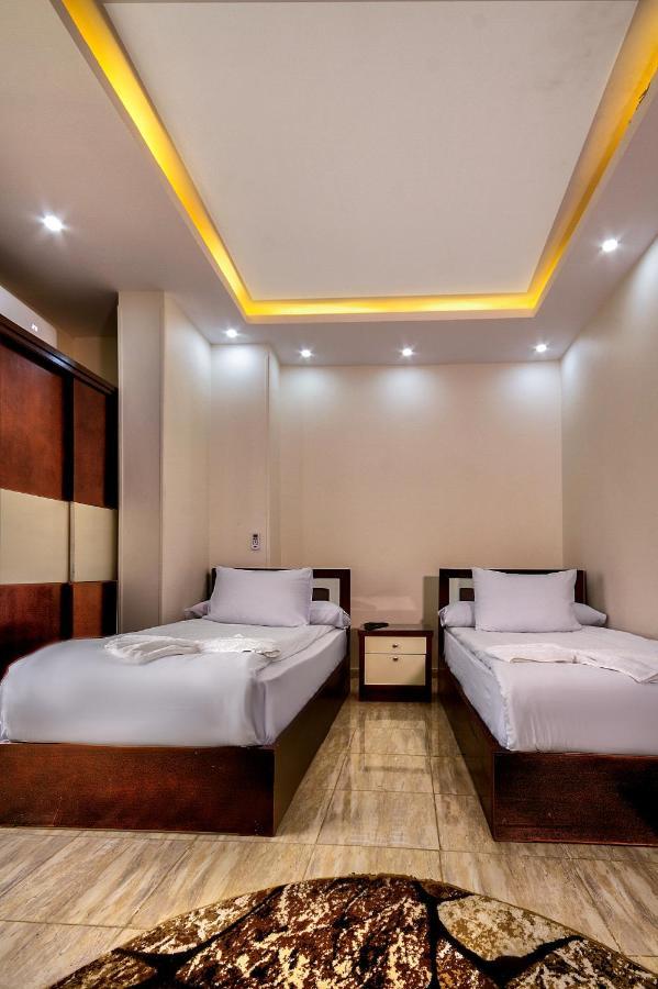 Tut Pyramids View Hotel Kafret el-Gabal Eksteriør billede