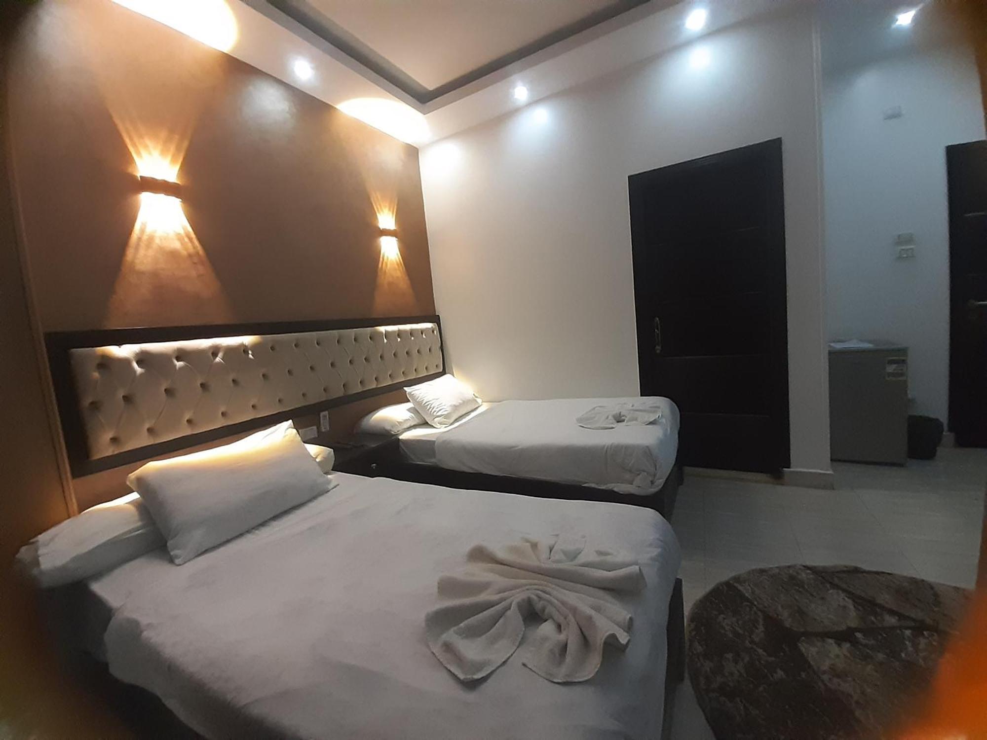 Tut Pyramids View Hotel Kafret el-Gabal Eksteriør billede
