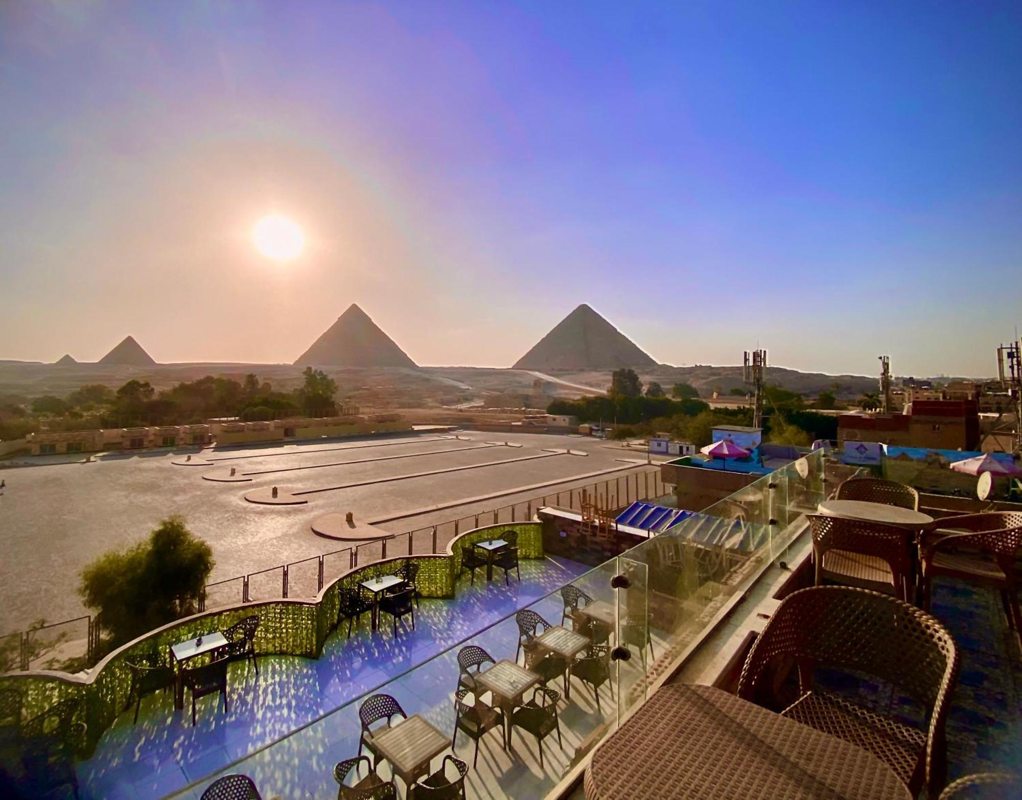 Tut Pyramids View Hotel Kafret el-Gabal Eksteriør billede