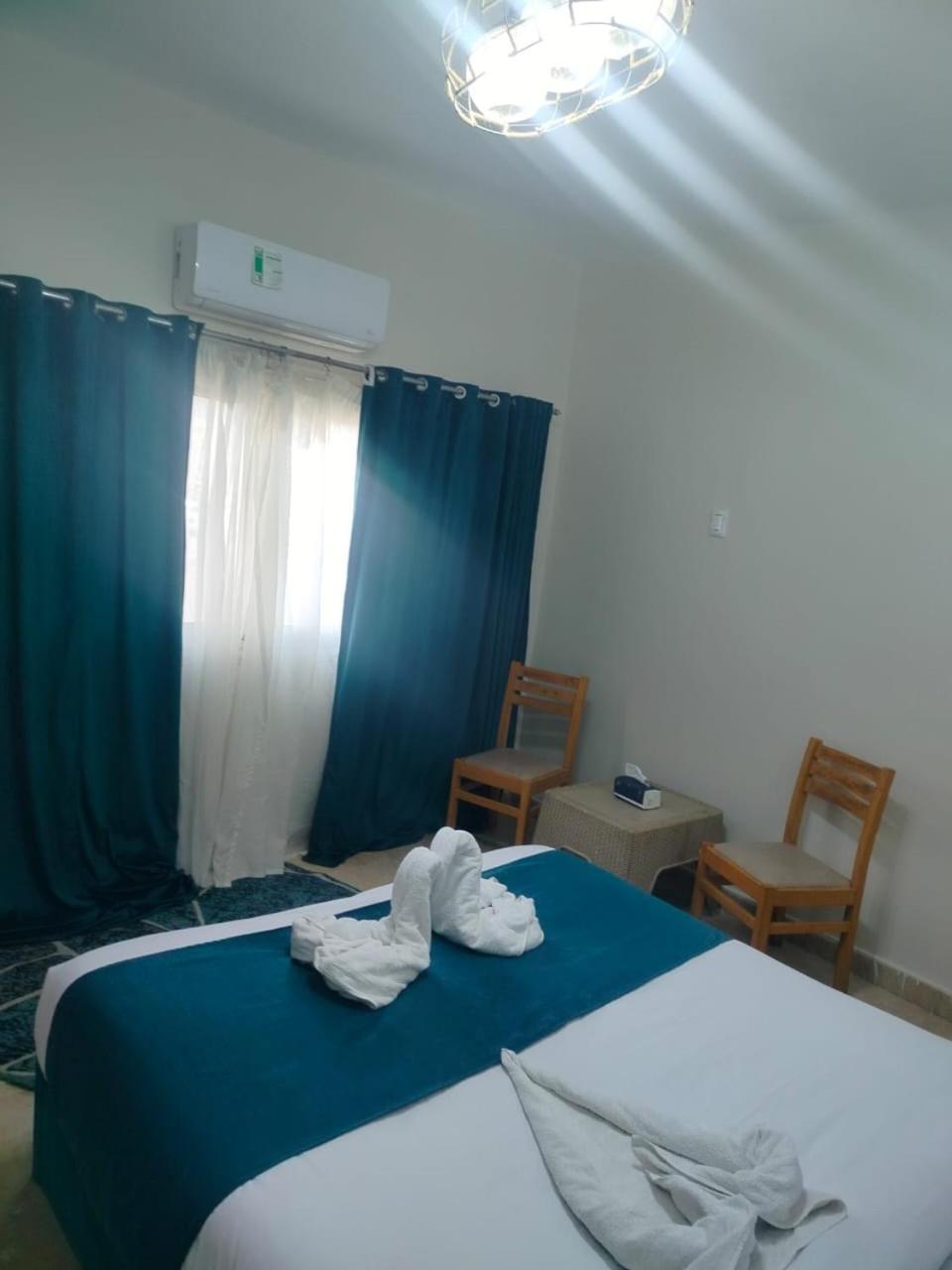 Tut Pyramids View Hotel Kafret el-Gabal Eksteriør billede